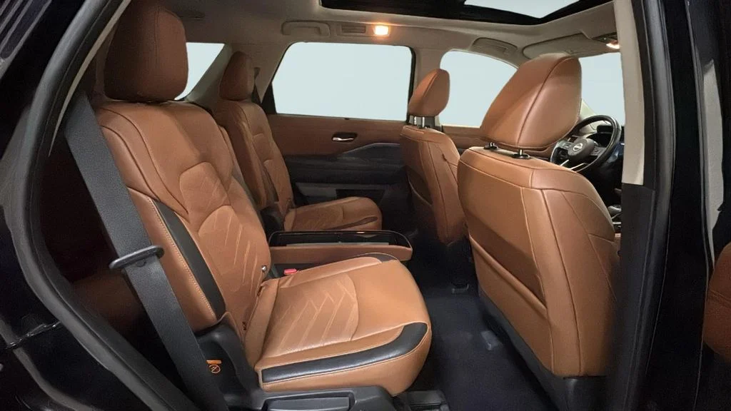 Certified Used 2022 Black Nissan Platinum image 15
