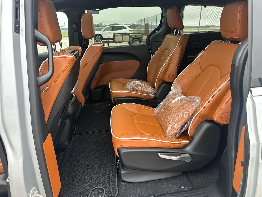 2026 Chrysler Pacifica Pinnacle - Photo 26