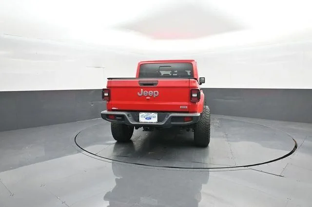 Used 2020 Red Clearcoat Jeep Overland image 7