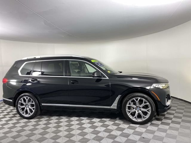 Used 2020 Black BMW xDrive40i image 10