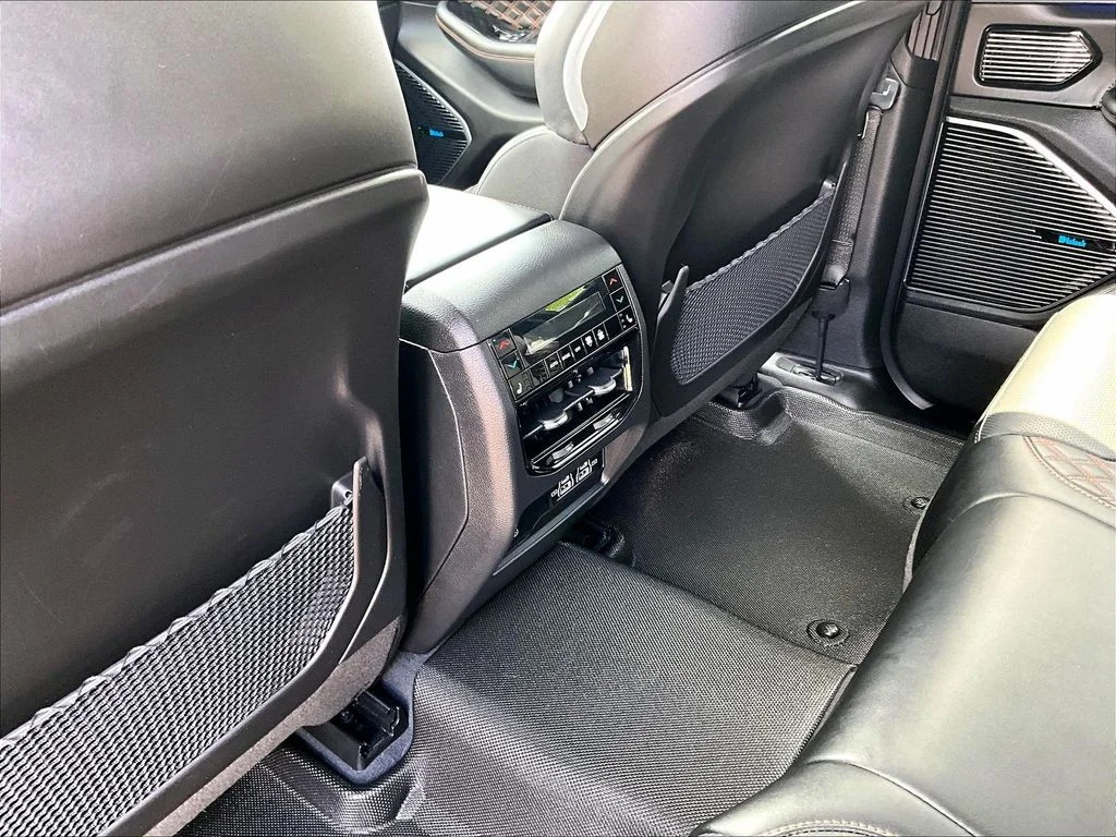 Used 2023 White Jeep Summit 4xe image 27