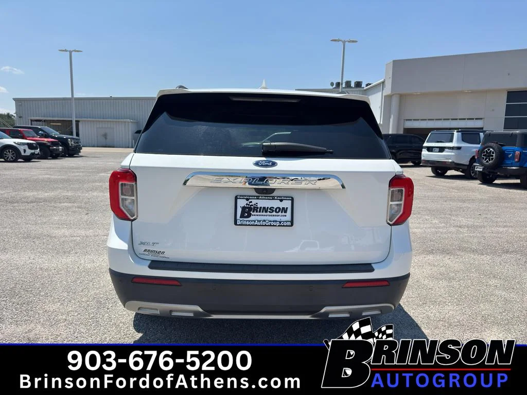 Used 2023 Star White Metallic Tri-Coat Ford XLT image 6