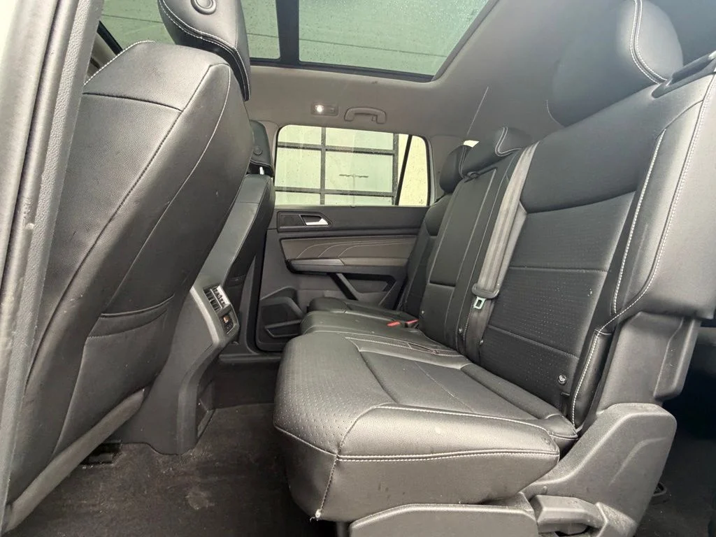Used 2021 White Volkswagen 2.0T SE w/Technology image 8