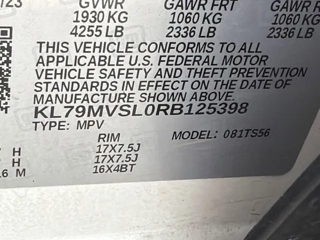 Used 2024 Iridescent Pearl Tricoat Chevrolet ACTIV image 32