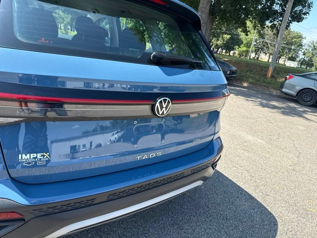 Used 2025 Blue Volkswagen S image 27