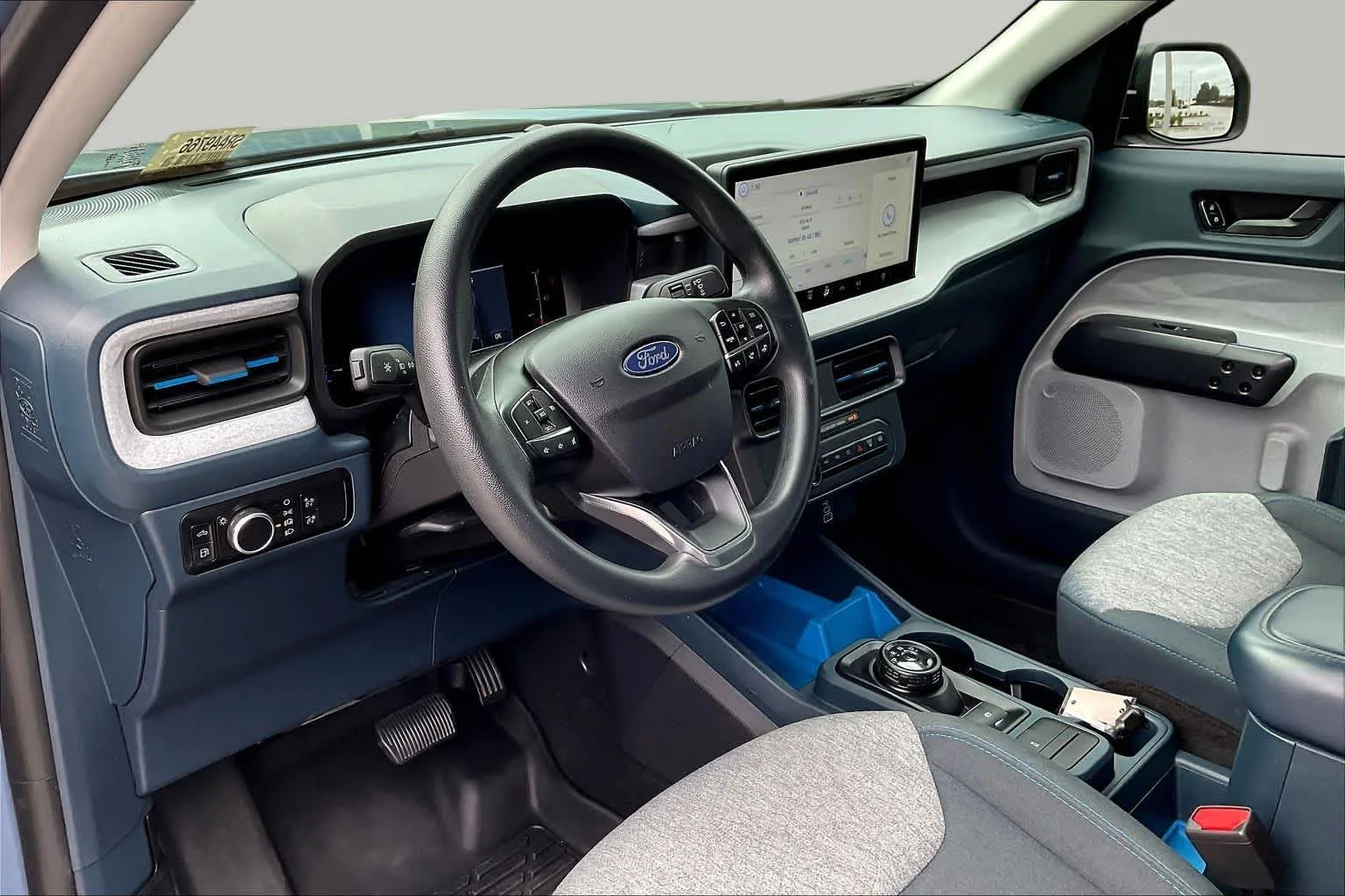 Used 2025 Azure Gray Metallic Tri-Coat Ford XLT image 17
