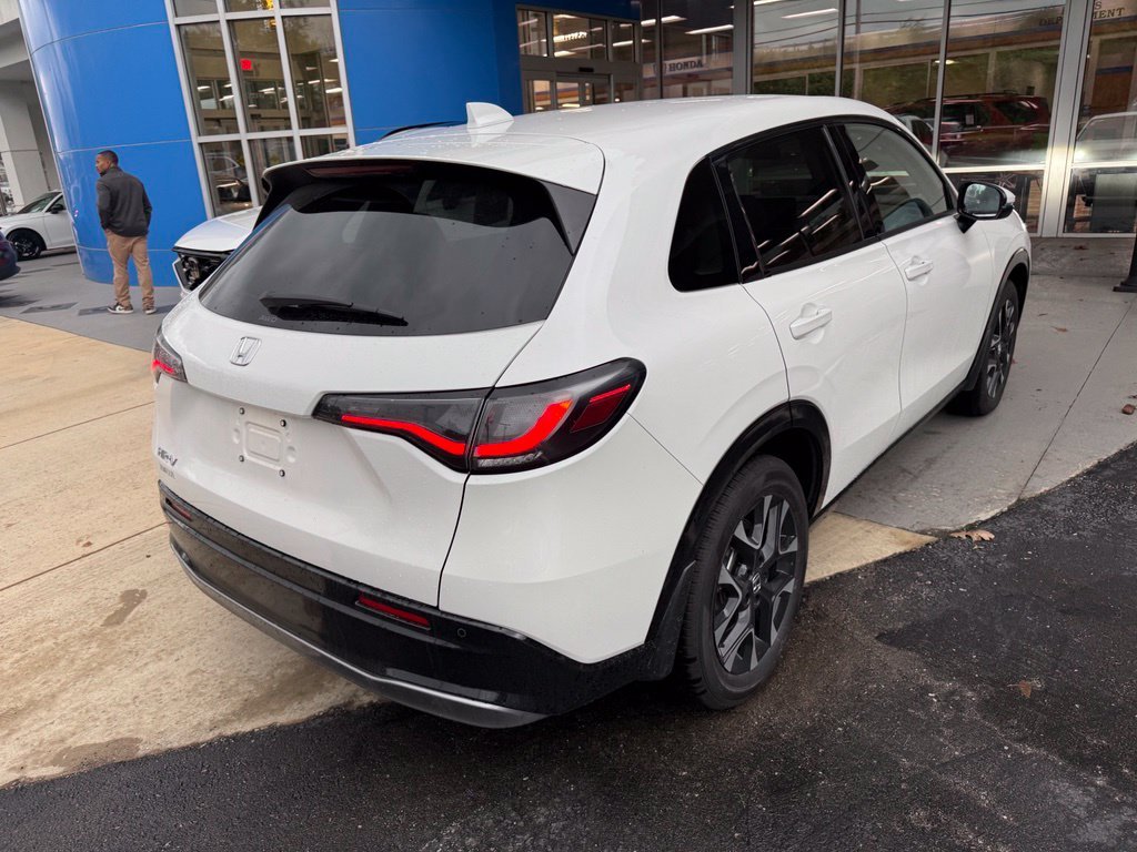Used 2026 White Honda EX-L image 6