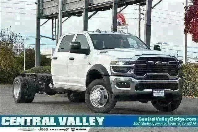 2026 RAM 5500 Big Horn 4X4 Crew Cab DRW 197" WB's photo