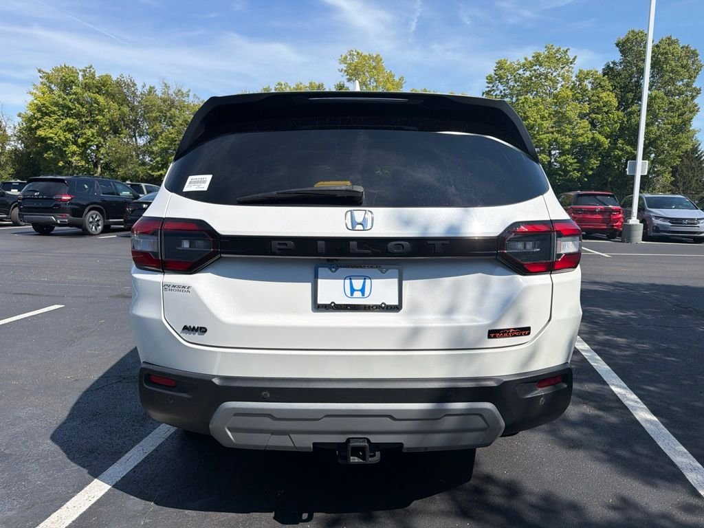 Certified Used 2025 Platinum White Pearl Honda TrailSport image 4