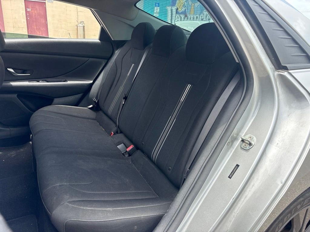 2021 Hyundai Elantra SEL - Photo 11