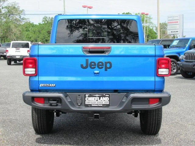 New 2026 Hydro Blue Pearl-Coat Exterior Paint Jeep Sport S image 6