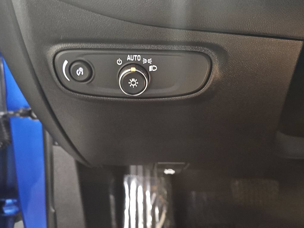 Used 2019 KINETIC BLUE METALLIC Chevrolet LS image 30