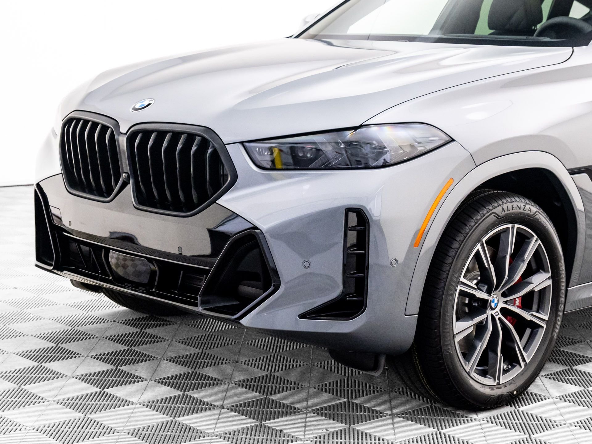 New 2026 Skyscraper Grey Metallic BMW xDrive40i image 37