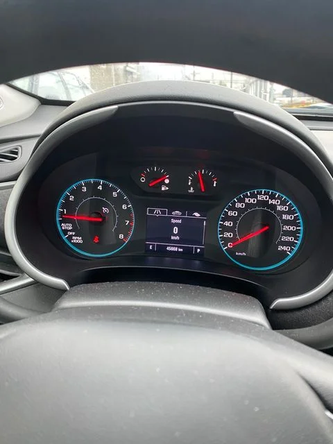Used 2022 Summit White Chevrolet LT image 2