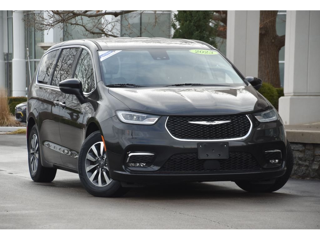 2023 Chrysler Pacifica Hybrid