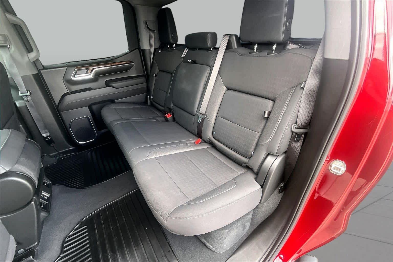 Used 2024 Volcanic Red Tintcoat GMC Elevation image 20