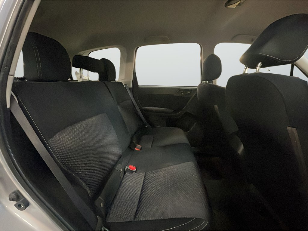 Used 2018 Silver Subaru 2.5i image 24
