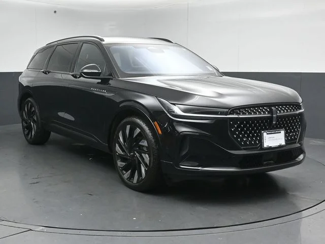 2025 Lincoln Nautilus Reserve AWD's photo