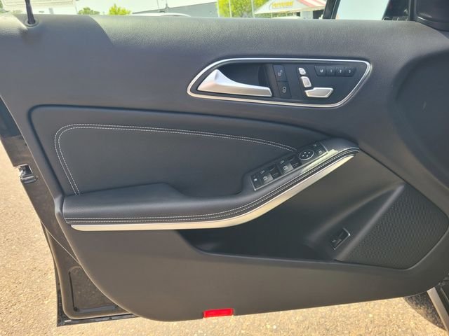 Used 2020 Black Mercedes-Benz GLA 250 image 18