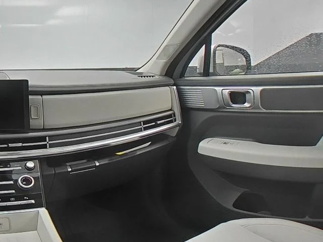 New 2026 Silver Hyundai SE image 33