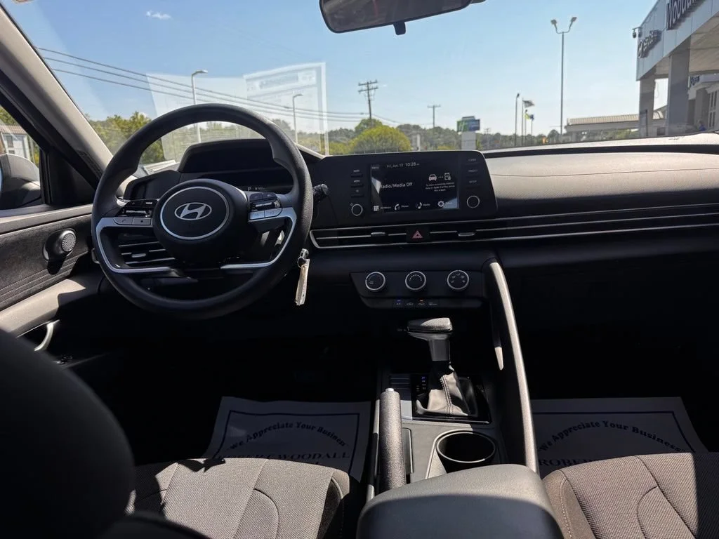 Used 2026 Fluid Metal Hyundai SE image 13