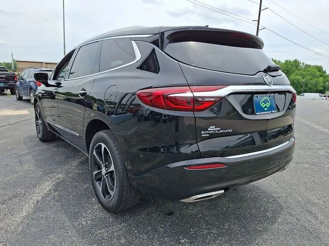 Used 2021 Black Buick Essence image 5