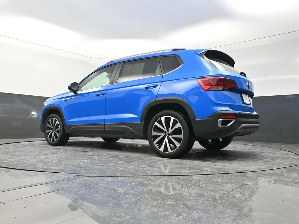 Used 2023 Blue Volkswagen 1.5T SE image 27