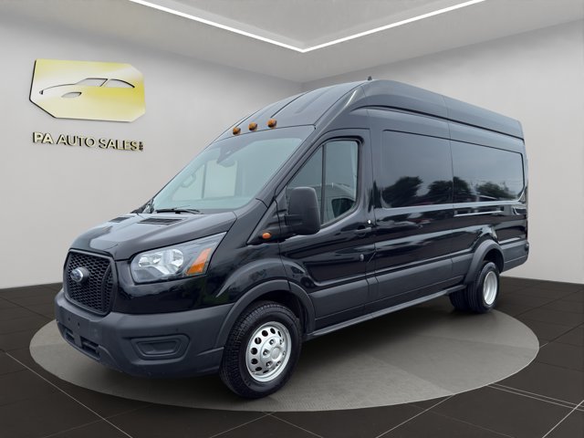 Used 2024 Black Ford  image 3