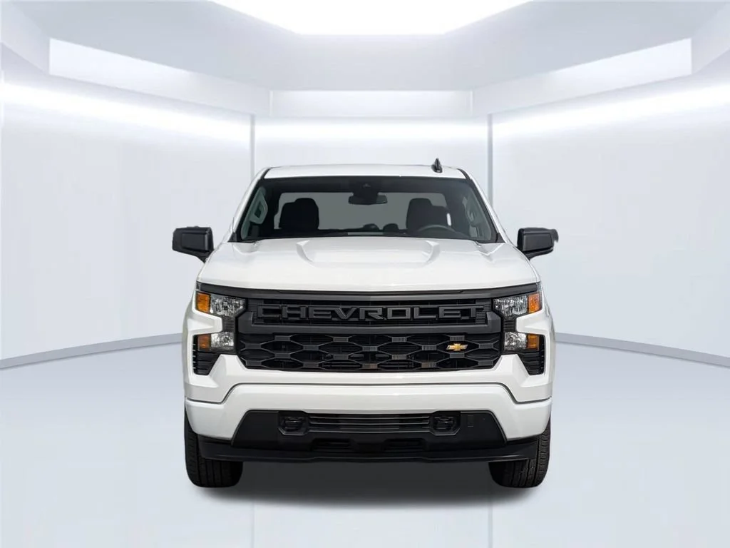 New 2026 Summit White Chevrolet Custom image 10