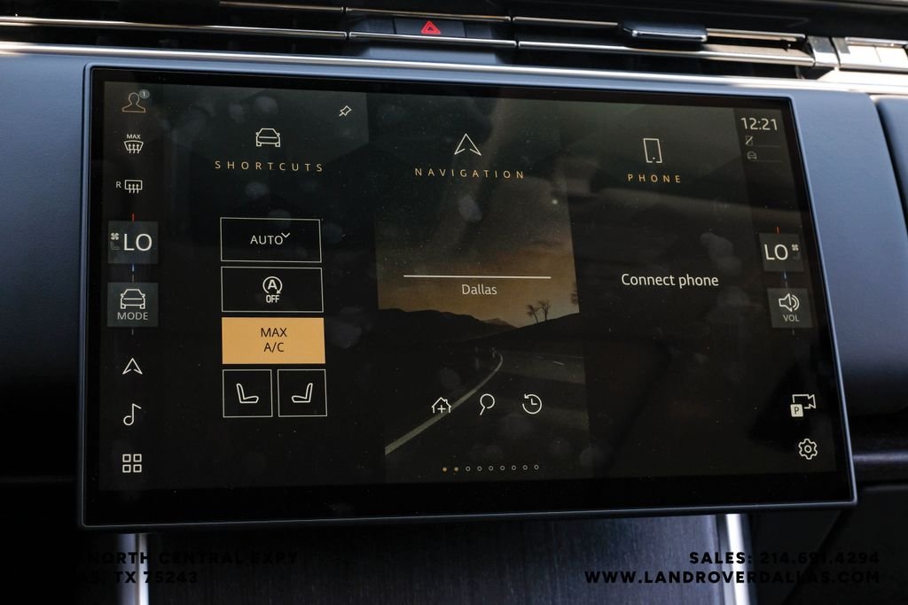 New 2026 Fuji White Land Rover SE image 27
