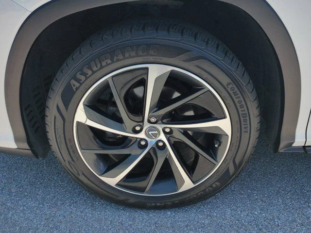 Used 2019 White Lexus 350 image 11