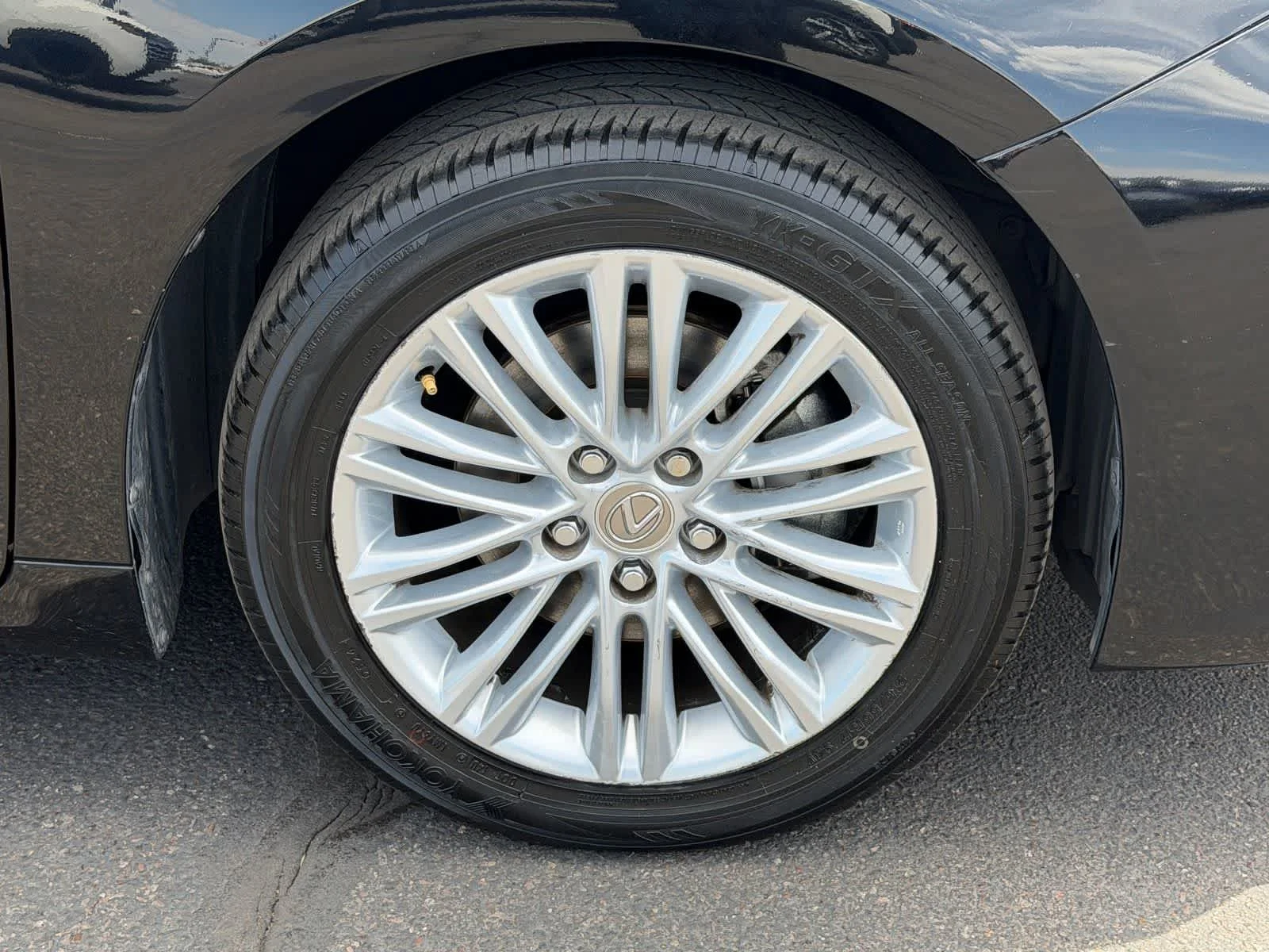 Used 2013 Obsidian Lexus 4dr Sdn image 10