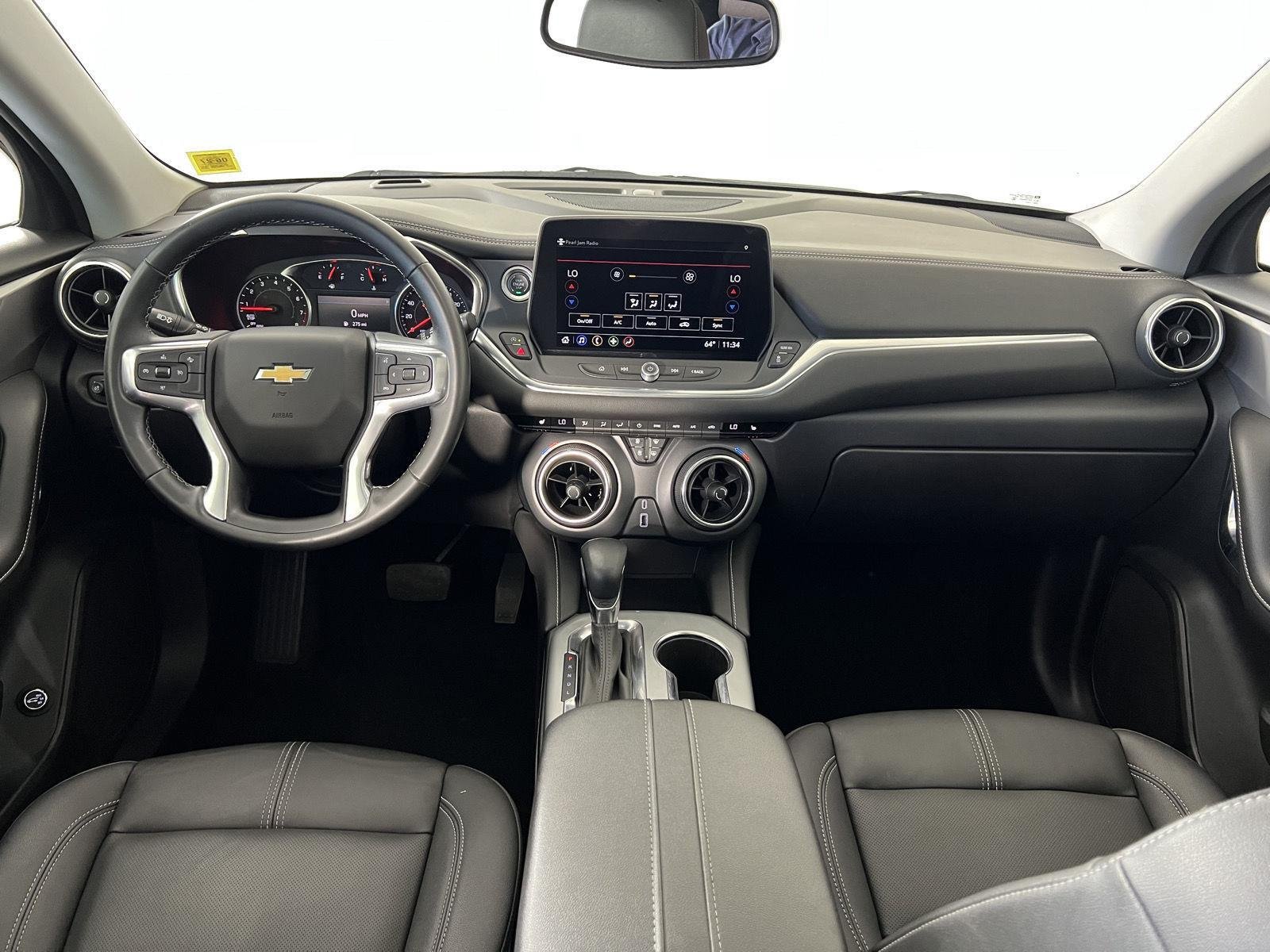 Used 2025 Summit White Chevrolet LT image 19