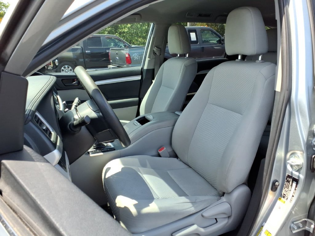 Used 2019 Celestial Silver Metallic Toyota LE image 3