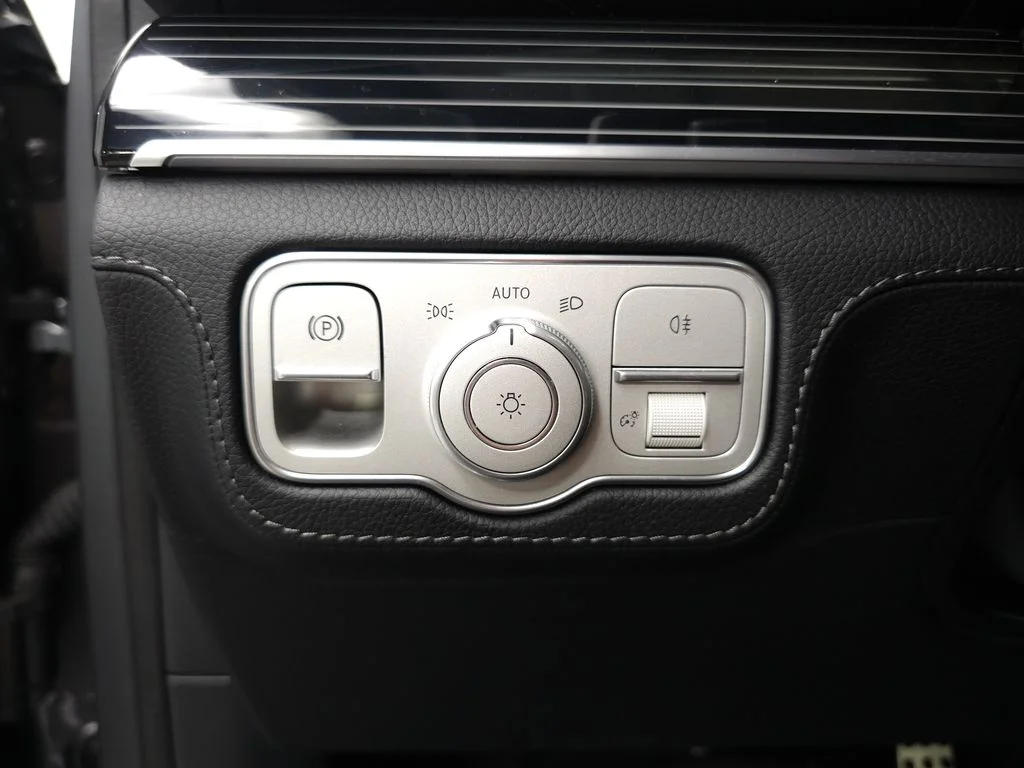 Certified Used 2025 Selenite Gray Metallic Mercedes-Benz GLS 450 image 10