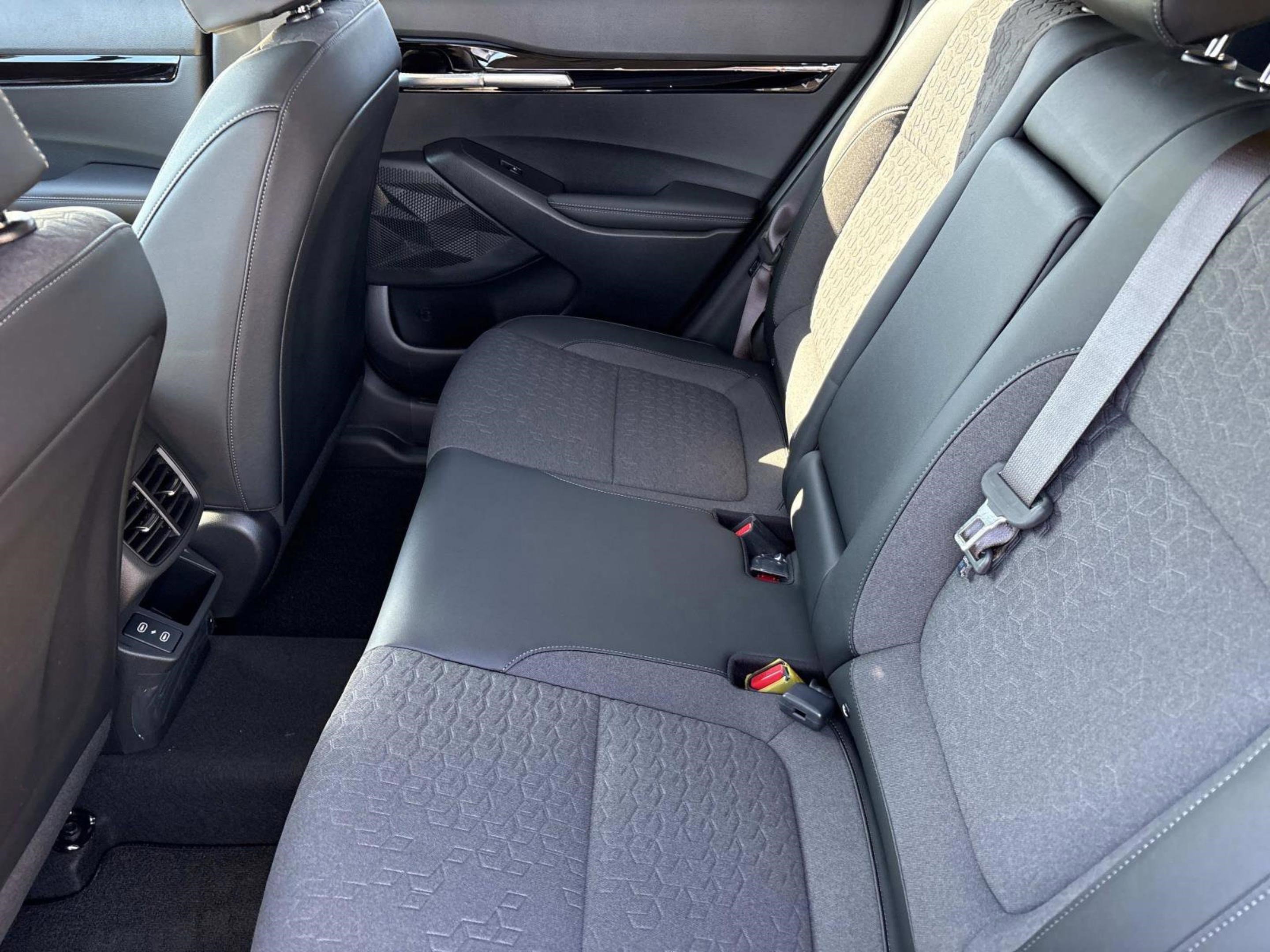 New 2026 Gravity Gray Kia S image 17