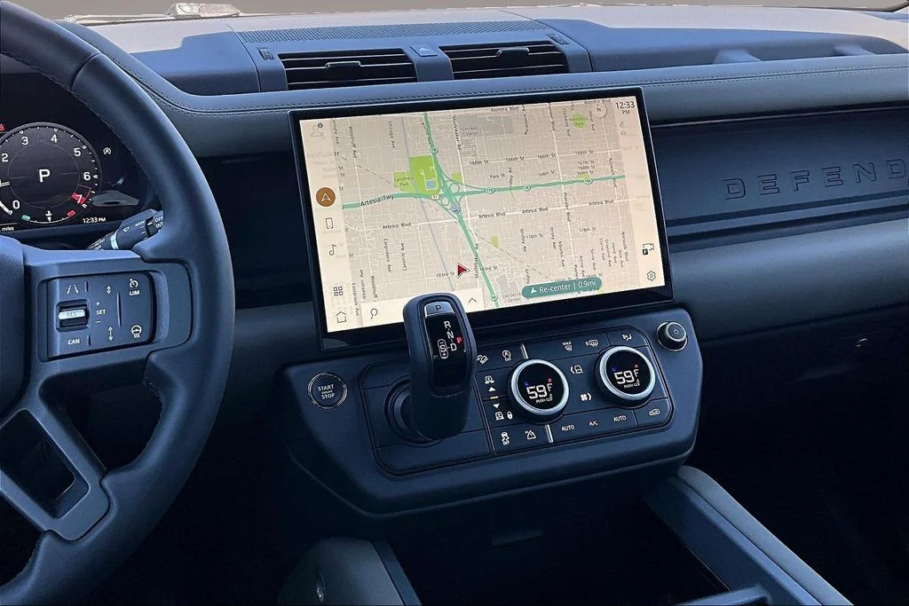New 2026 Green Land Rover S image 6