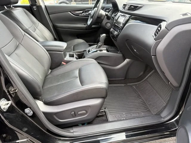 Used 2022 Black Nissan SL FWD Xtronic CVT image 13
