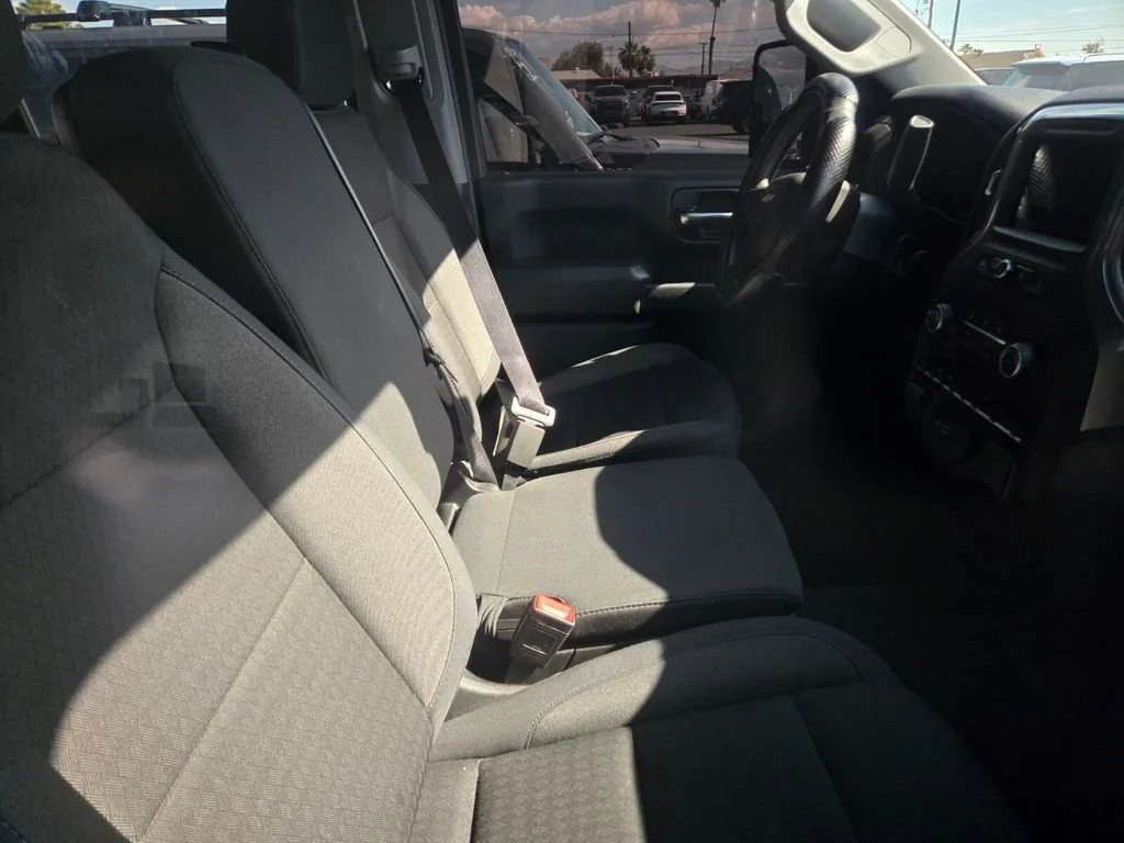 Used 2025 Summit White Chevrolet Custom image 4