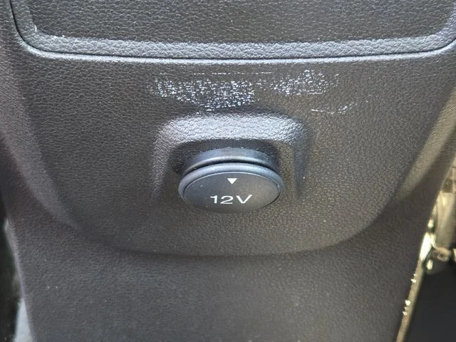 Used 2013 Silver Ford S image 15