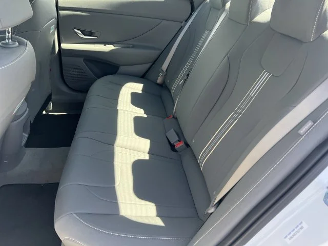 Used 2026 White Hyundai SEL Sport image 26