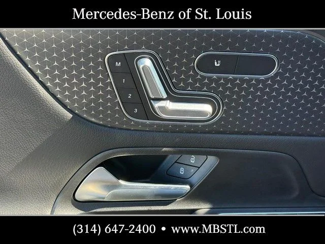 New 2026 Starling Blue Metallic Mercedes-Benz GLB 250 image 14