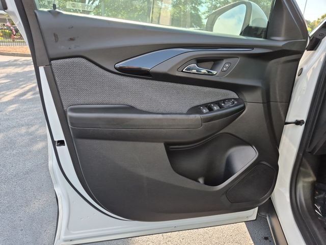 Used 2021 White Chevrolet LT image 12