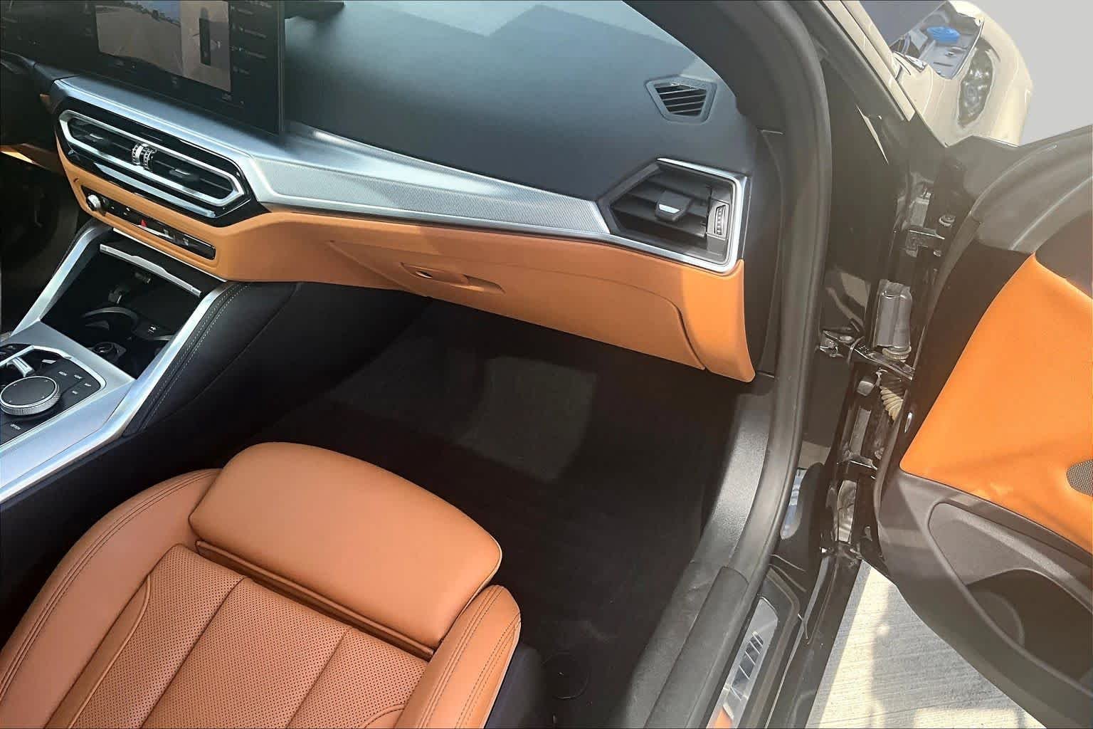 Used 2024 Black Sapphire Metallic BMW M440i image 15