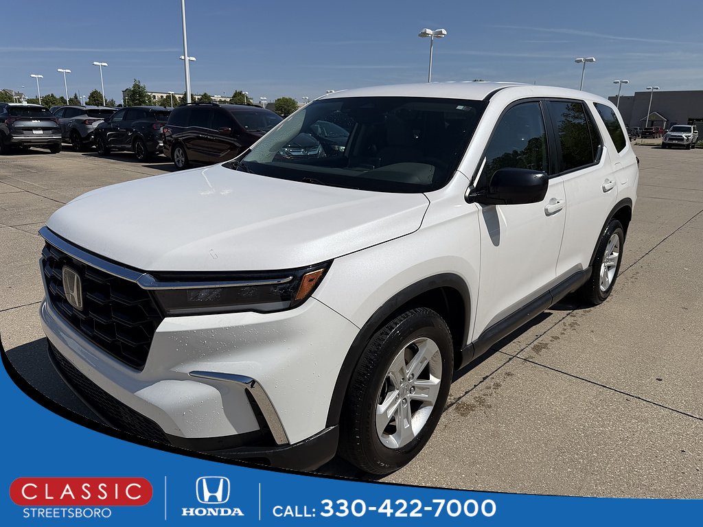 2023 Honda Pilot LX AWD's photo