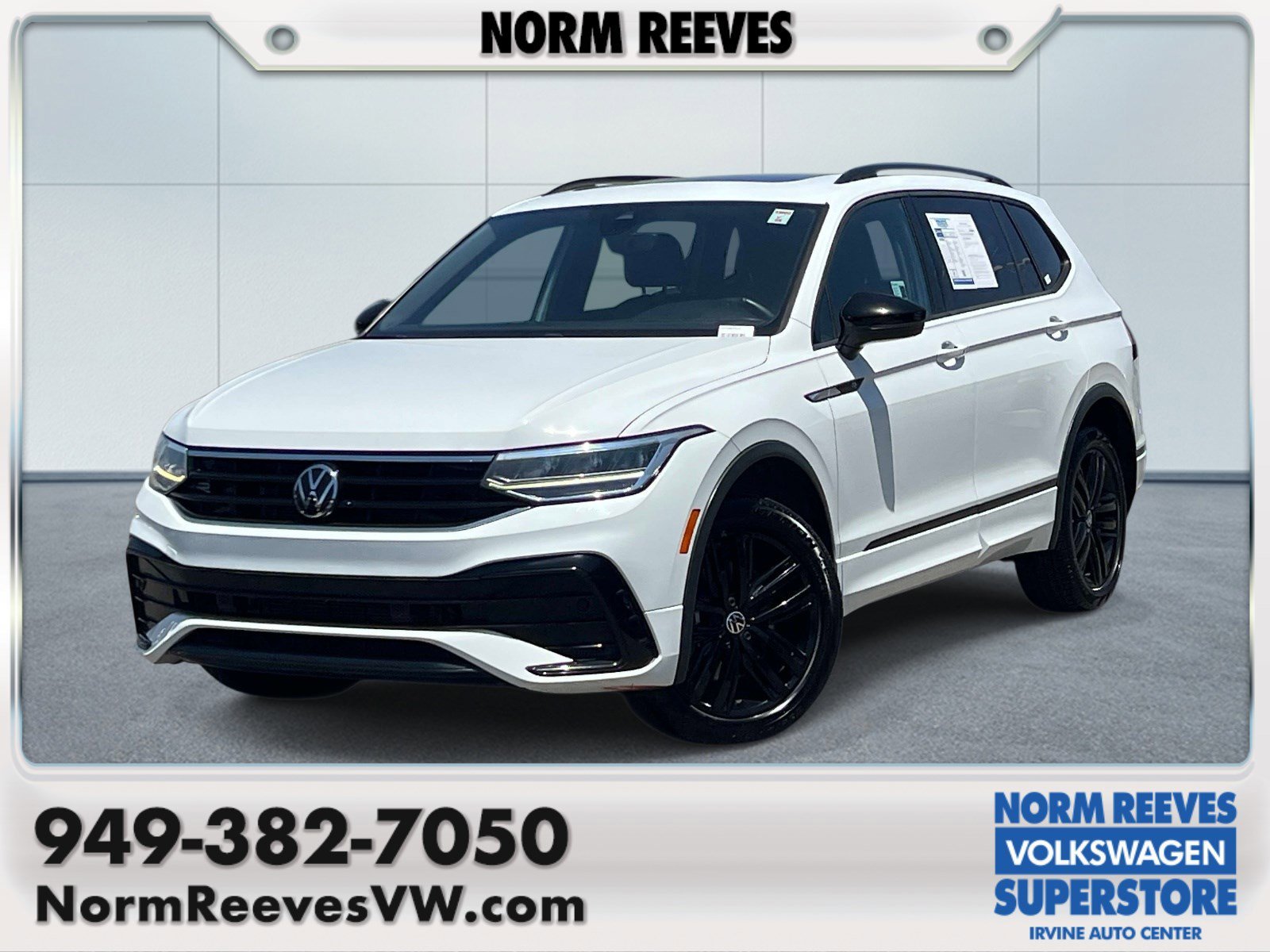 2022 Volkswagen Tiguan 2.0T SE R-Line Black's photo