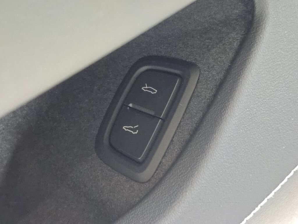 New 2027 Pitch Gray Metallic Chevrolet 1LT image 21