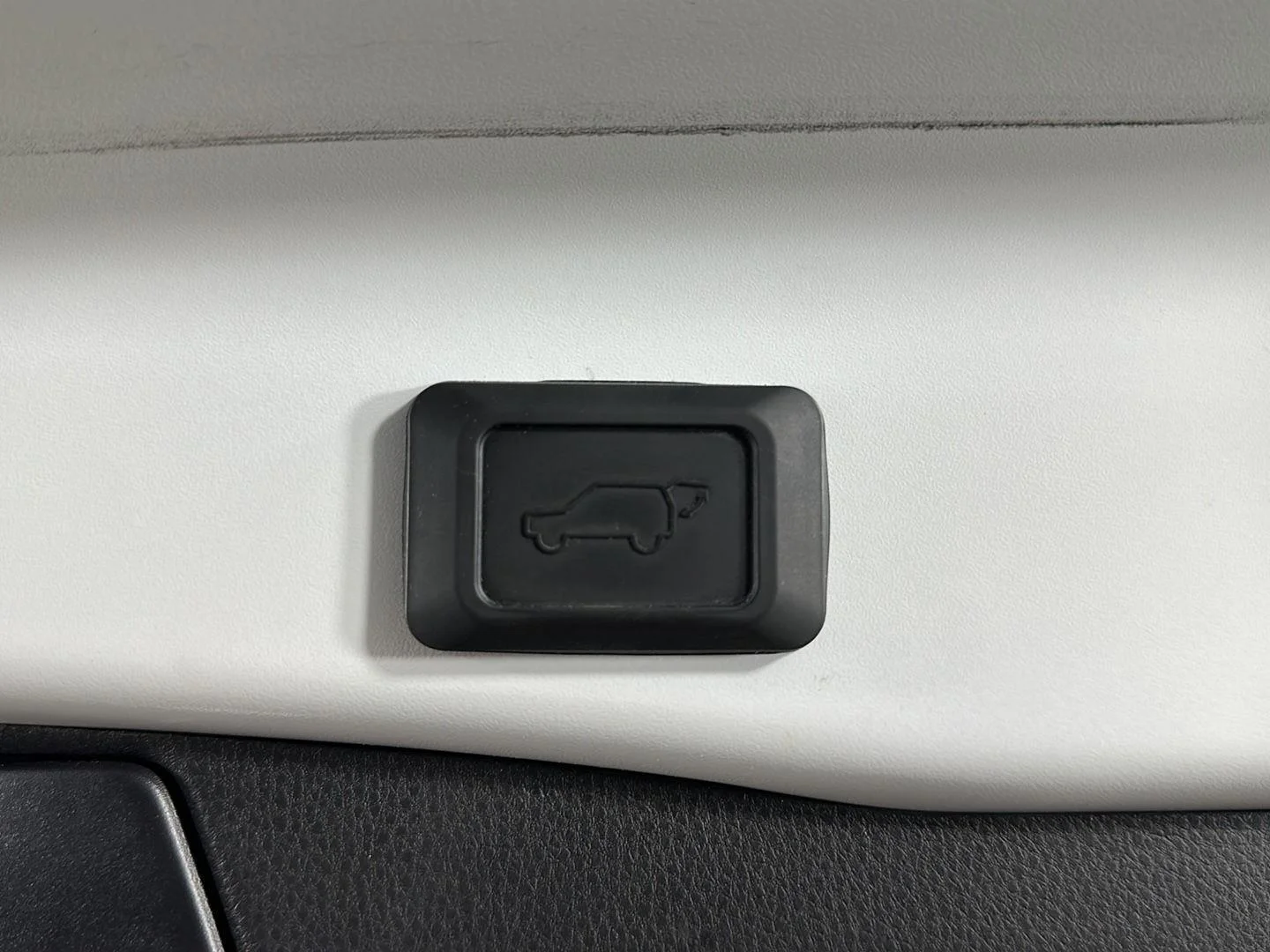 Used 2024 Ice Cap Toyota XLE image 24