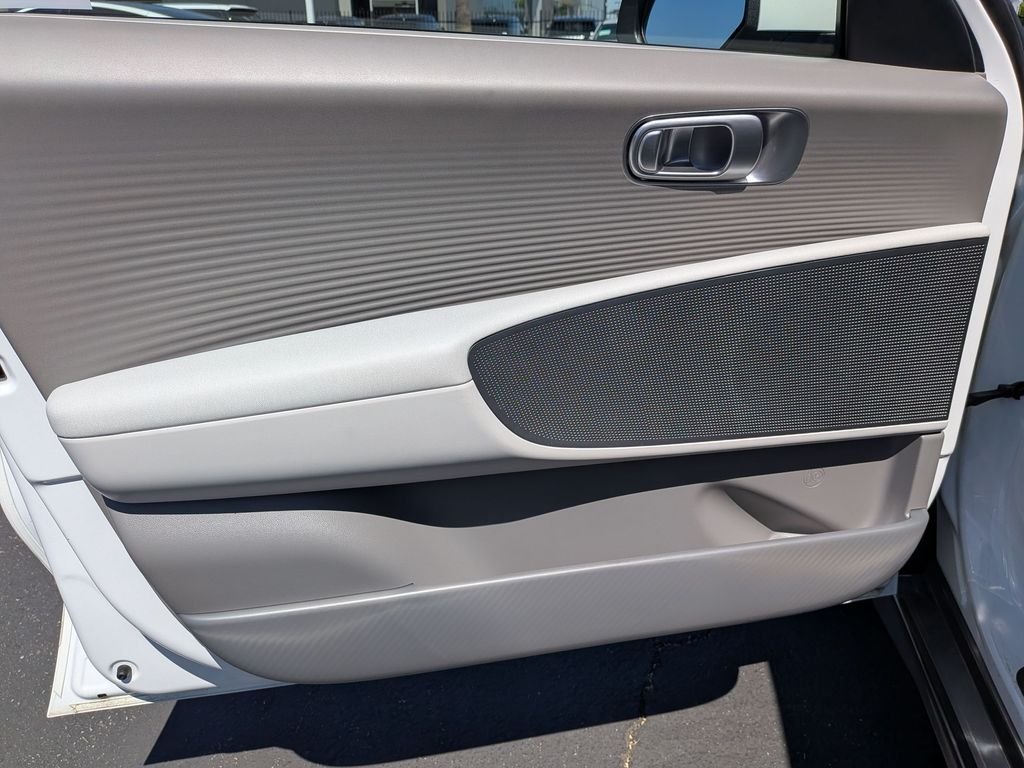 2025 Hyundai IONIQ 6 SEL - Photo 12