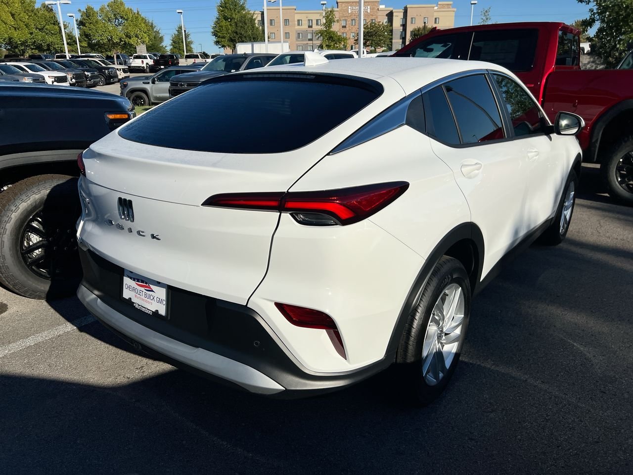 Used 2025 Summit White Buick Preferred image 8
